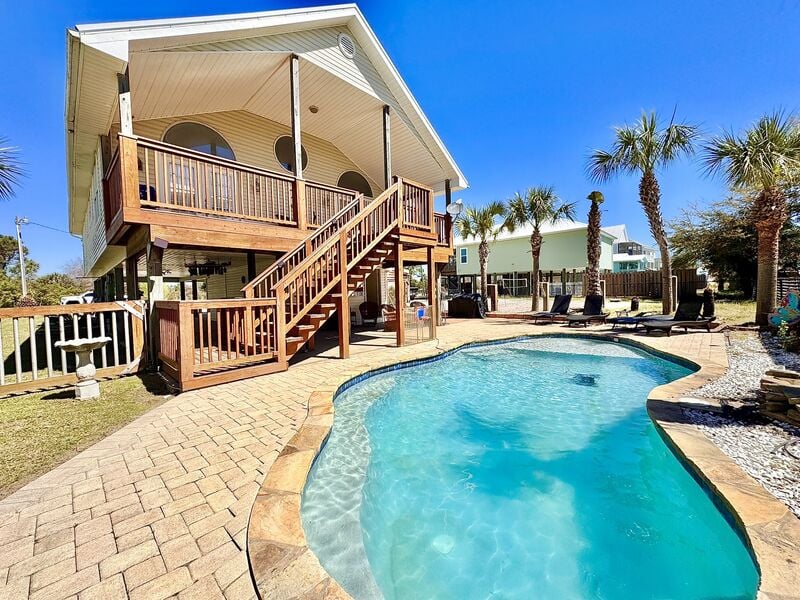 Pool area from one of our Gulf Shores rentals