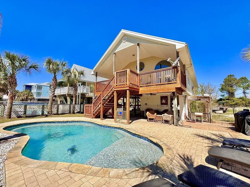 Pool area from one of our Gulf Shores rentals